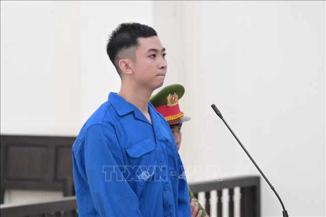 Bị cáo Phan Trọng Hiếu tại phiên tòa xét xử về hành vi buôn bán hàng giả là thực phẩm trên sàn thương mại điện tử. Ảnh: TTXVN phát