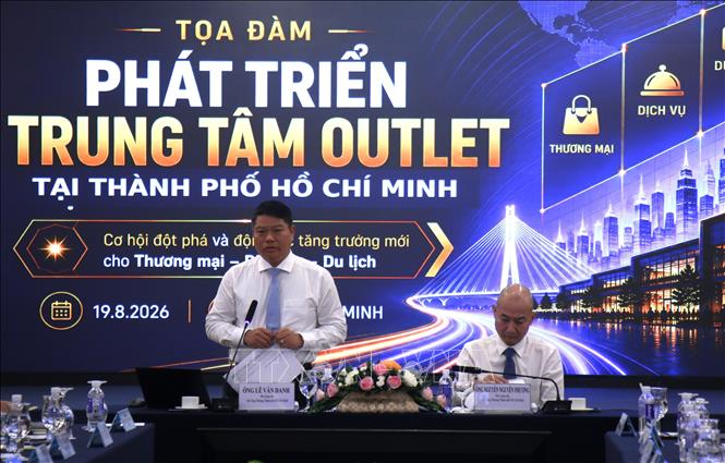Lãnh đạo Sở Công Thương TP. Hồ Chí Minh chủ trì buổi tọa đàm. Ảnh: Hương Giang - TTXVN