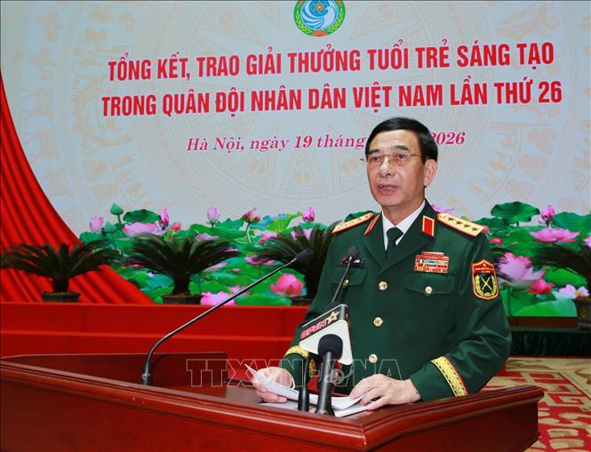 Đại tướng Phan Văn Giang, Ủy viên Bộ Chính trị, Phó Thủ tướng Chính phủ, Bộ trưởng Bộ Quốc phòng phát biểu chỉ đạo. Ảnh: Trọng Đức - TTXVN