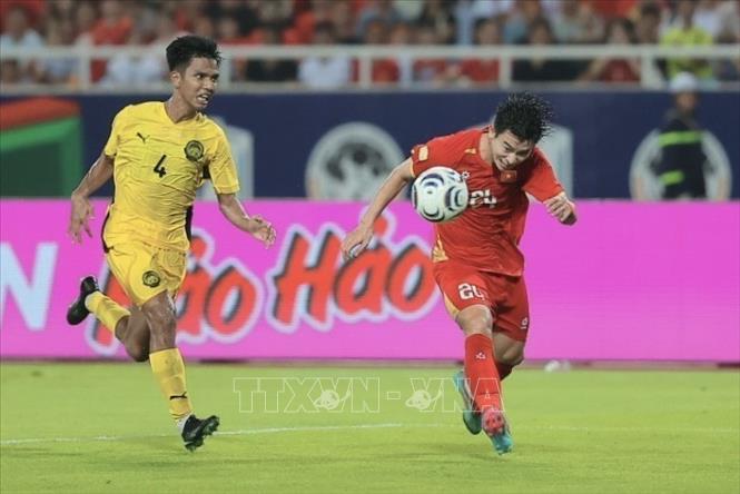 Kết thúc hiệp 1, hai đội hoà nhau với tỷ số 0-0. Ảnh: Minh Quyết - TTXVN