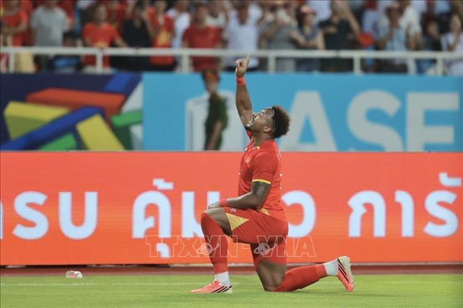Xuân Son ăn mừng bàn thắng sau khi ghi bàn mở tỷ số ở phút 63 của trận đấu. Ảnh: Minh Quyết - TTXVN