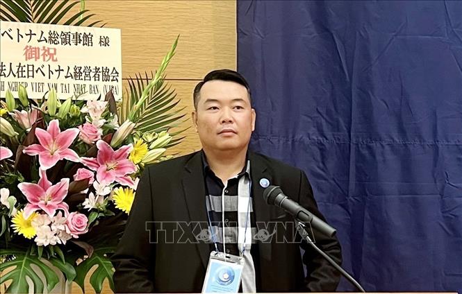 Ông Nguyễn Vũ Minh Hoàng, Tổng Thư ký Hội Liên lạc người Việt Nam ở nước ngoài Thành phố Hồ Chí Minh đề xuất giải pháp đưa Nghị quyết 23 đi vào cuộc sống. Ảnh: Xuân Khu - TTXVN