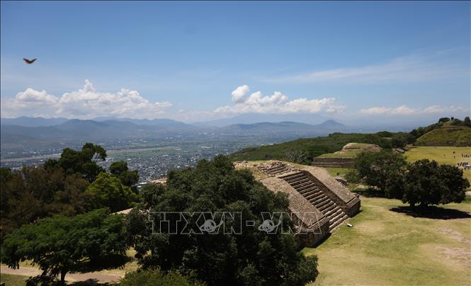 Quang cảnh di chỉ khảo cổ Monte Alban ở Oaxaca, Mexico. Ảnh: THX/TTXVN phát