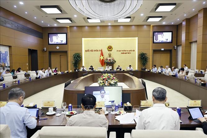 Quang cảnh phiên họp. Ảnh: Doãn Tấn - TTXVN