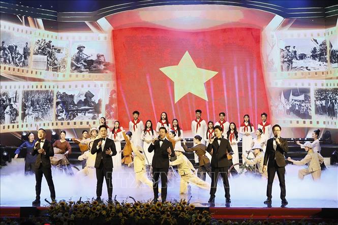 Chương trình nghệ thuật chính luận 