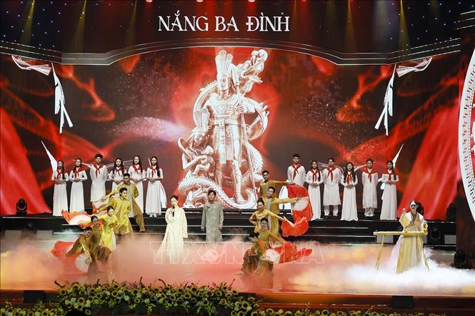 Chương trình nghệ thuật chính luận 