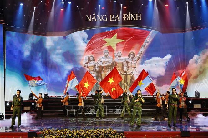 Chương trình nghệ thuật chính luận 
