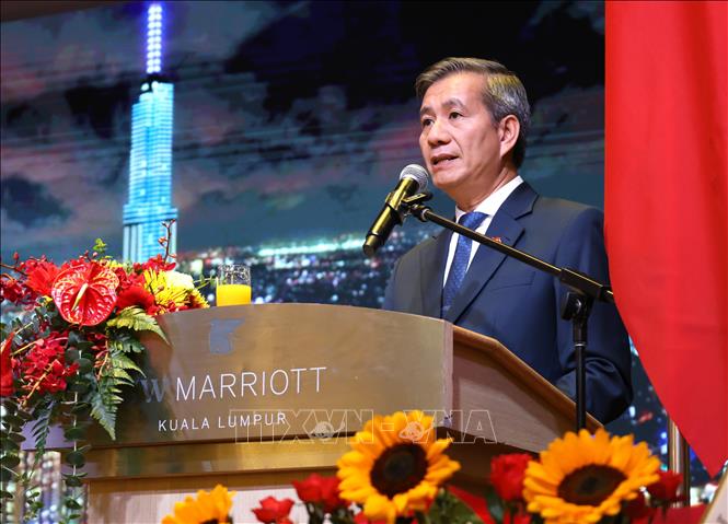 Đại sứ Đinh Ngọc Linh phát biểu tại buổi lễ. Ảnh: Viên Luyến – Phóng viên TTXVN tại Malaysia