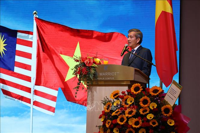 Đại sứ Đinh Ngọc Linh phát biểu tại buổi Lễ. Ảnh: Viên Luyến – Phóng viên TTXVN tại Malaysia