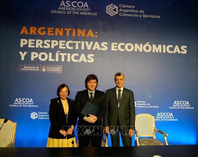 Phát biểu tại Hội nghị Hội đồng châu Mỹ 2026 ở Buenos Aires, ông Milei nhấn mạnh nhiệm vụ của Chính phủ hiện nay gồm giảm lạm phát và làm cho nền kinh tế tăng trưởng. Ảnh: TTXVN phát