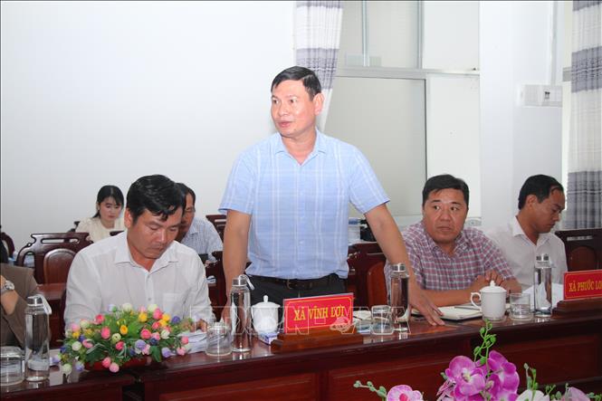 Chủ tịch UBND xã Vĩnh Lợi Hứa Sít (tỉnh Cà Mau) phát biểu tại buổi làm việc. Ảnh: Chanh Đa-TTXVN