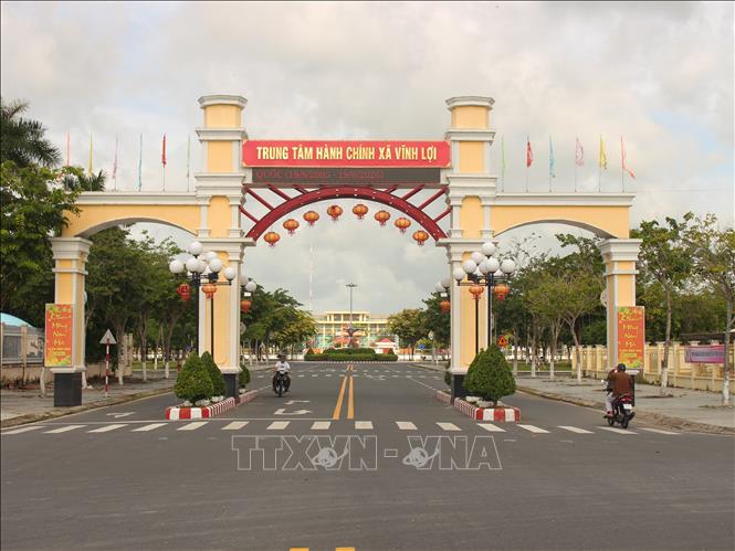 Đường vào trung tâm hành chính xã Vĩnh Lợi (tỉnh Cà Mau). Ảnh: Chanh Đa-TTXVN