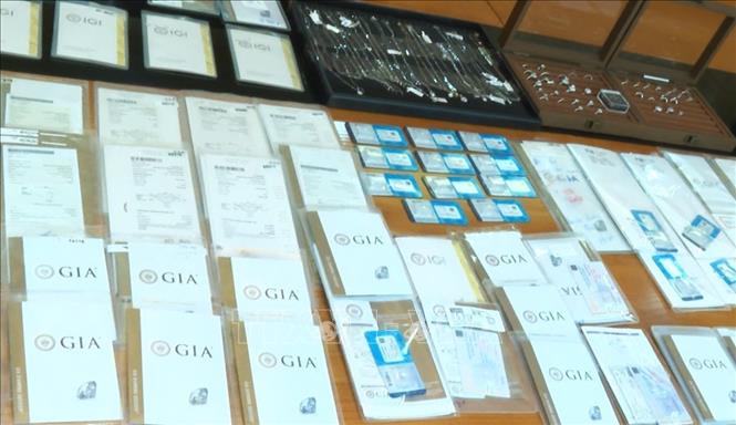 Tang vật thu giữ liên quan đến vụ án. Ảnh: TTXVN phát 