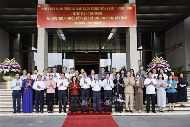 Chủ tịch Quốc hội Trần Thanh Mẫn gặp mặt các đại biểu Quốc hội khóa XVI thuộc khối Mặt trận Tổ quốc Việt Nam ở Trung ương và địa phương. Ảnh: Doãn Tấn - TTXVN