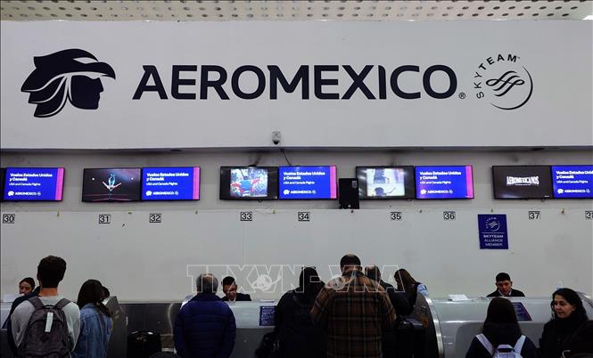 Quầy làm thủ tục tại Aeromexico, hãng hàng không quốc gia hiện đang mở rộng việc ứng dụng AI trong hầu hết các khâu vận hành. Ảnh: Phi Hùng - PV TTXVN tại Mexico