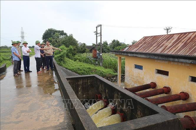 Sáng 22/8/2026, đoàn công tác của Sở Nông nghiệp và Môi trường Thanh Hóa kiểm tra công tác vận hành điều tiết lũ tại Trạm bơm Ngọc Thức, xã Thọ Ngọc. Ảnh: Khiếu Tư - TTXVN