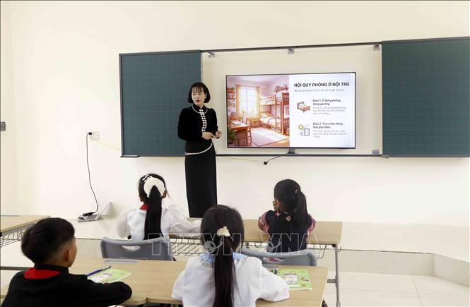 Vận hành thử tại Trường phổ thông nội trú Tiểu học và Trung học cơ sở Yên Sơn. Ảnh: Quang Quyết - TTXVN