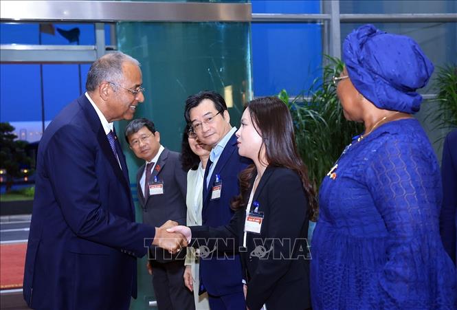 Chủ tịch Quốc hội Côte d’Ivoire Patrick Achi đến sân bay quốc tế Nội Bài. Ảnh: Tuấn Anh - TTXVN