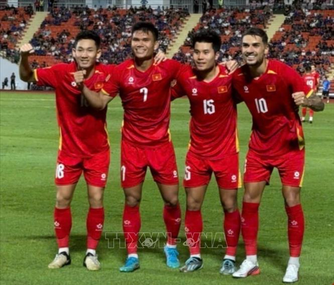 Niềm vui của các cầu thủ Việt Nam sau khi dẫn trước Thái Lan 2-0. Ảnh: Phạm Hải - PV TTXVN tại thái Lan

