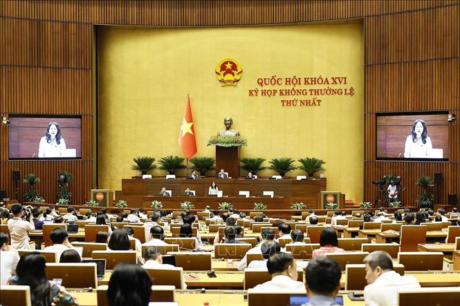 Bộ trưởng Bộ Văn hóa, Thể thao và Du lịch Lâm Thị Phương Thanh phát biểu giải trình, làm rõ một số vấn đề đại biểu Quốc hội nêu. Ảnh: Doãn Tấn - TTXVN