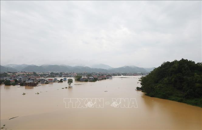Nhiều khu dân cư tại xã Tràng Định, tỉnh Lạng Sơn chìm trong biển nước. Ảnh: Văn Đạt - TTXVN