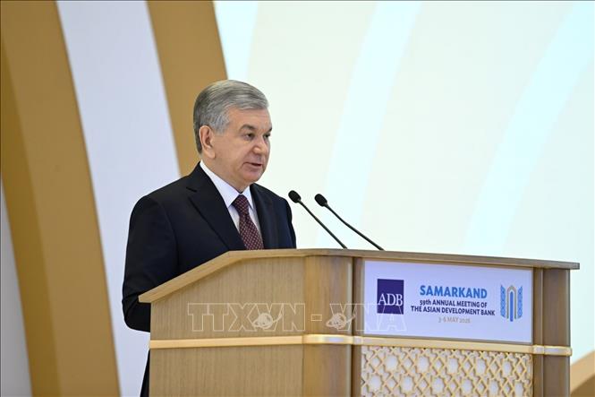 Tổng thống Uzbekistan Shavkat Mirziyoyev phát biểu tại một hội nghị ở thành phố Samarkand, ngày 4/5/2026. Ảnh: THX/TTXVN phát