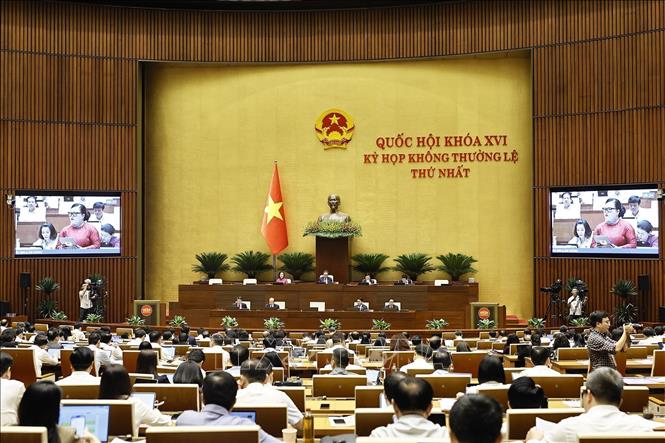 Quang cảnh phiên họp sáng 24/8. Ảnh: Doãn Tấn - TTXVN