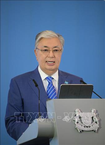 (Tư liệu) Tổng thống Kazakhstan Kassym-Jomart Tokayev phát biểu tại một sự kiện ở Singapore.  Ảnh: THX/TTXVN phát