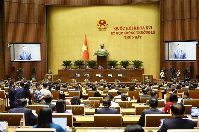 Phiên bế mạc Kỳ họp không thường lệ thứ nhất, Quốc hội khoá XVI. Ảnh: Doãn Tấn - TTXVN