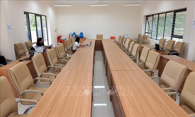 Trường phổ thông nội trú Tiểu học và THCS Mường Khương có vốn đầu tư 255 tỷ đồng, đáp ứng chỗ học cho 980 học sinh vùng biên giới chuẩn bị khánh thành và đưa vào sử dụng trong năm học mới 2026-2027. Ảnh: Trần Việt - TTXVN