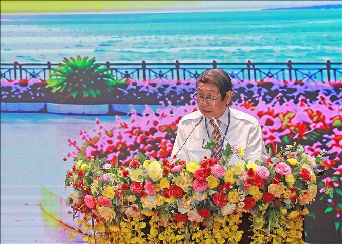 Nghệ sĩ Ưu tú Trường Giang, Trưởng Ban Giám khảo hội thi, phát biểu tại lễ bế mạc. Ảnh: Huỳnh Anh - TTXVN