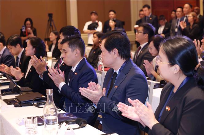 Đại biểu dự Đối thoại Chiến lược Việt Nam - Singapore lần thứ nhất giữa Đảng Cộng sản Việt Nam và Đảng Hành động Nhân dân Singapore. Ảnh: Phương Hoa - TTXVN
