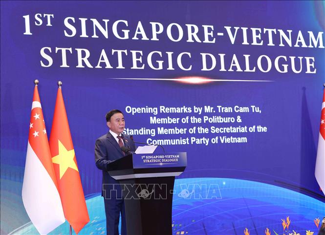 Đồng chí Trần Cẩm Tú, Ủy viên Bộ Chính trị, Thường trực Ban Bí thư phát biểu tại Đối thoại Chiến lược Việt Nam - Singapore lần thứ nhất. Ảnh: Phương Hoa - TTXVN