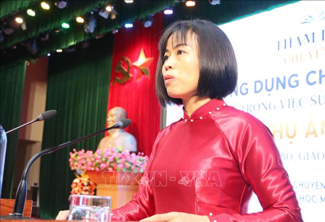 Đại diện cơ sở giáo dục tham luận tại hội nghị. Ảnh: Thu Hoài - TTXVN