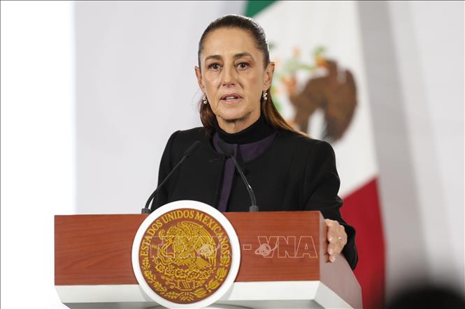 Tổng thống Mexico Claudia Sheinbaum phát biểu tại cuộc họp báo ở Mexico City. Ảnh: THX/TTXVN phát