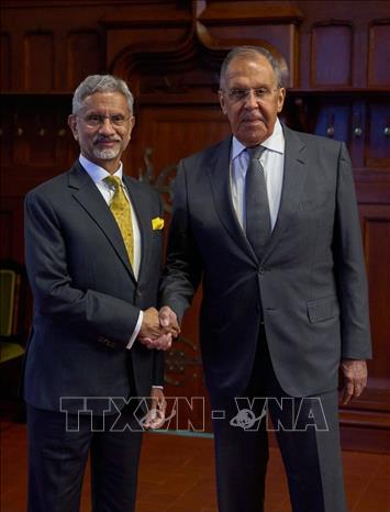 Ngoại trưởng Nga Sergey Lavrov và Ngoại trưởng Ấn Độ S. Jaishankar tại cuộc gặp ở Moskva ngày 24/8/2026. Ảnh: ANI/TTXVN phát