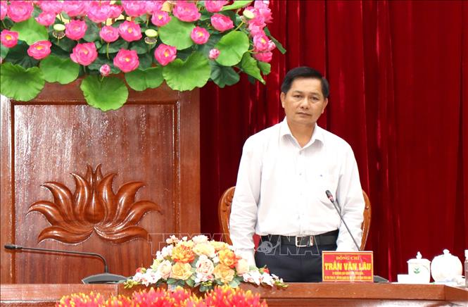 Bí thư Tỉnh ủy Vĩnh Long Trần Văn Lâu phát biểu tại hội nghị. Ảnh: Lê Thúy Hằng – TTXVN
