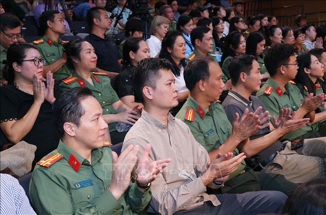 Các đại biểu dự buổi tọa đàm. Ảnh: Văn Điệp - TTXVN 