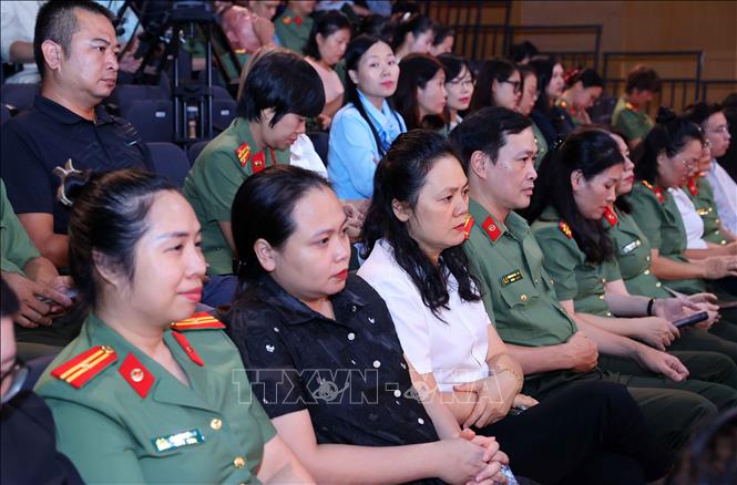 Các đại biểu dự buổi tọa đàm. Ảnh: Văn Điệp - TTXVN 