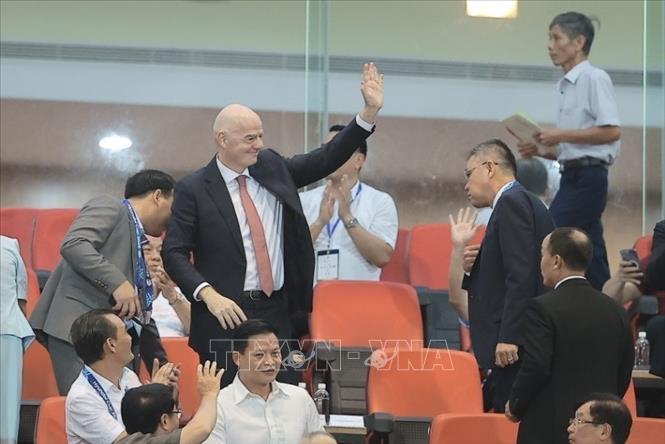 Chủ tịch FIFA Gianni Infantino dự khán. Ảnh: Minh Quyết - TTXVN