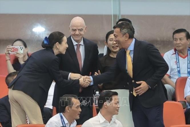 Chủ tịch FIFA Gianni Infantino dự khán. Ảnh: Minh Quyết - TTXVN
