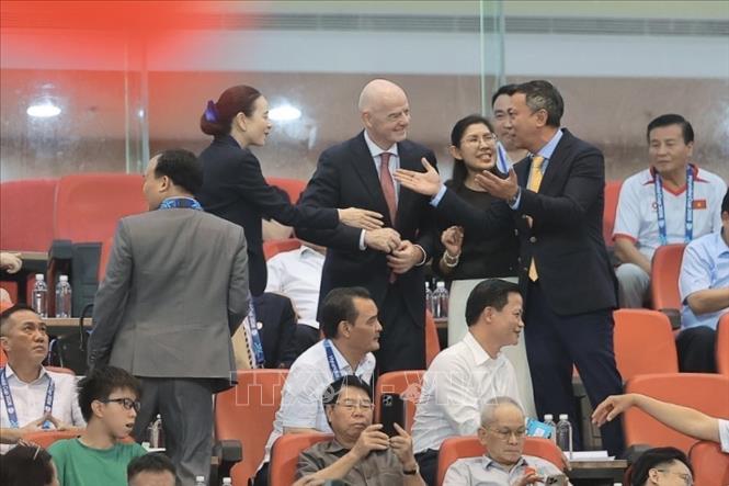 Chủ tịch FIFA Gianni Infantino dự khán. Ảnh: Minh Quyết - TTXVN