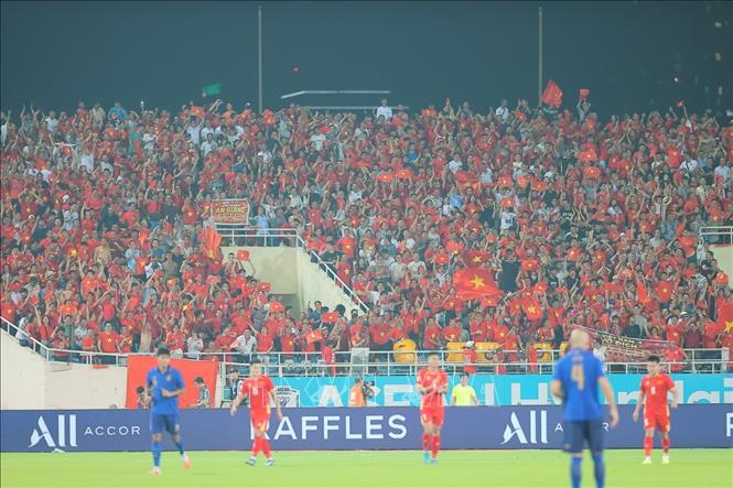 Phút 52, Hoàng Hên ghi bàn san bằng tỷ số 1-1 cho Việt Nam. Ảnh: Minh Quyết – TTXVN


