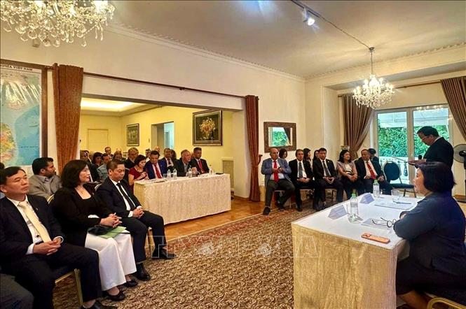 Các đại biểu dự Tọa đàm kết nối doanh nghiệp Hy Lạp với tỉnh Lạng Sơn. Ảnh: ĐSQ Việt Nam tại Hy Lạp cung cấp/TTXVN phát
