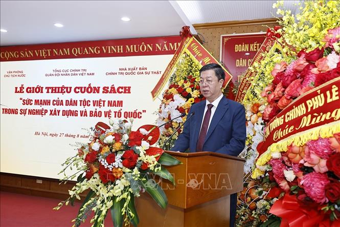 PGS.TS. Vũ Trọng Lâm, Ủy viên Ban Chấp hành Đảng bộ các cơ quan Đảng Trung ương, Bí thư Đảng ủy, Giám đốc - Tổng Biên tập Nhà xuất bản Chính trị quốc gia Sự thật phát biểu. Ảnh: Doãn Tấn - TTXVN