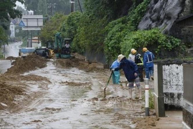 Hiện trường vụ lở đất do mưa lớn tại Himi, tỉnh Toyama, Nhật Bản ngày 27/8/2026. Ảnh: Kyodo/TTXVN phát