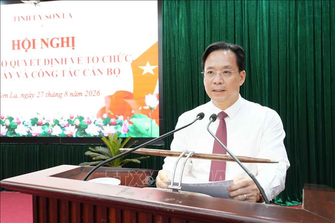 Đồng chí Hoàng Văn Nghiệm, Ủy viên Trung ương Đảng, Bí thư Tỉnh ủy, Trưởng Đoàn đại biểu Quốc hội tỉnh Sơn La, phát biểu chỉ đạo tại Hội nghị. Ảnh: Nguyễn Cường - TTXVN