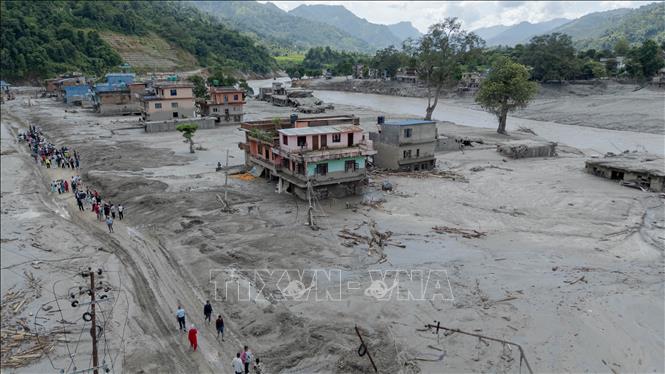 Hiện trường lũ quét tàn phá nghiêm trọng ở khu vực Nuwakot, Nepal ngày 27/8/2026. Ảnh: THX/TTXVN phát