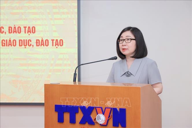 Phó Tổng giám đốc TTXVN Đoàn Thị Tuyết Nhung phát biểu. Ảnh: Minh Quyết - TTXVN