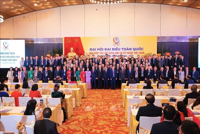 Ban Chấp hành Liên hiệp các Hội Khoa học và Kỹ thuật Việt Nam lần thứ 9, nhiệm kỳ 2026 - 2031 ra mắt Đại hội. Ảnh: Hoàng Hiếu - TTXVN